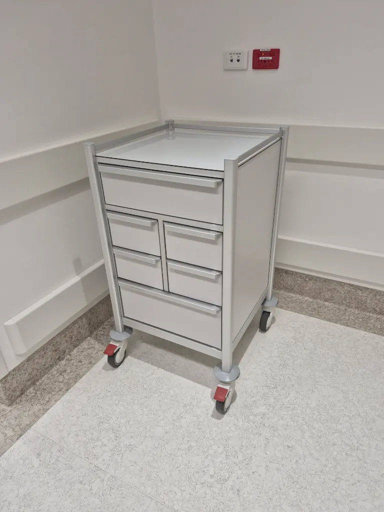 Airway Cart AC-5353-1M-4Mss-1L instituation.webp